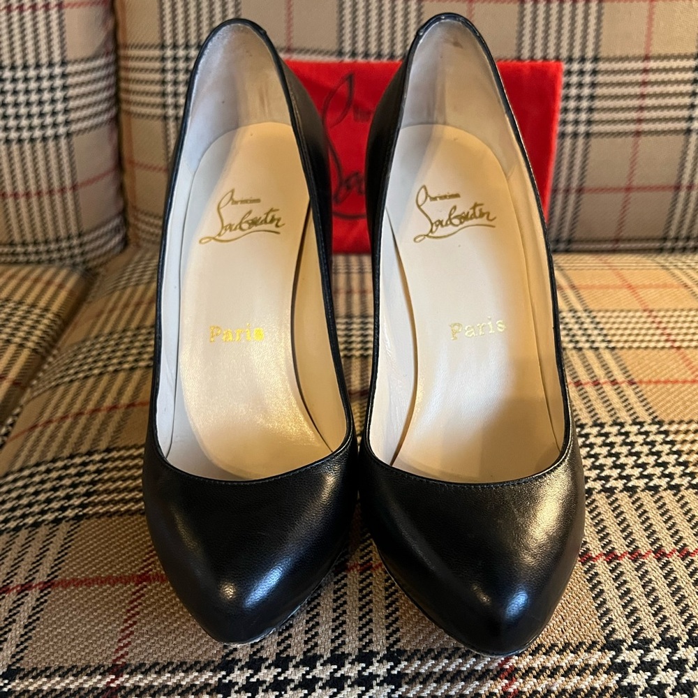 Christian Louboutin. Black leather. 100mm heel. Size EU 38